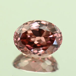 RoseZircon oval 9.0x7.0mm 2.72cts H zn3117