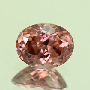 RoseZircon oval 9.1x7.0mm 3.03cts H zn959