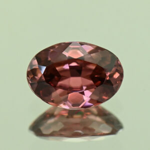 RoseZircon oval 9.3x6.5mm 2.47cts H zn3116