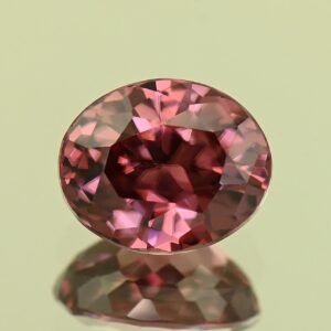 RoseZircon oval 9.9x8.1mm 4.60cts H zn3121