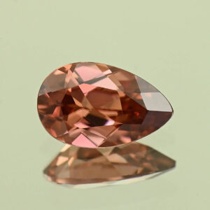RoseZircon pear 10.5x5.5mm 2.55cts H zn3143