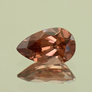 RoseZircon pear 10.5x6.4mm 2.75cts H zn8183
