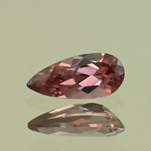 RoseZircon pear 8.6x3.9mm 0.88cts H zn8179