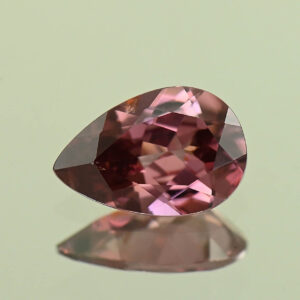 RoseZircon pear 9.0x6.0mm 1.60cts H zn3137