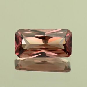 RoseZircon rad 10.5x5.3mm 2.18cts H zn3128